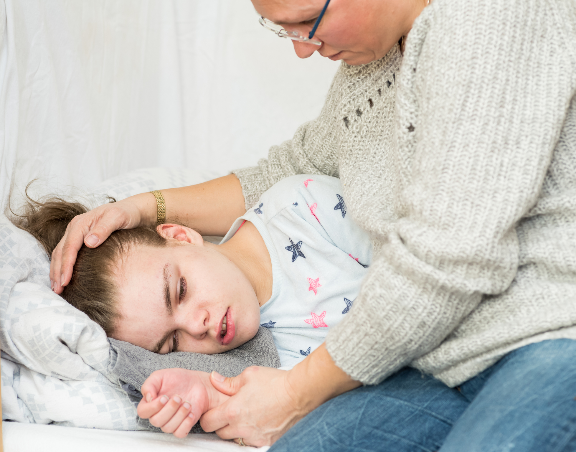 First aid during seizure