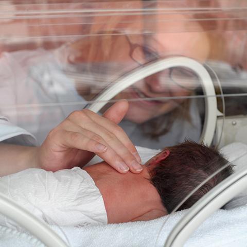 baby-in-nicu