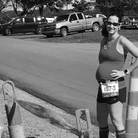 Amberlee stays active during her pregnancy by participating in marathons.